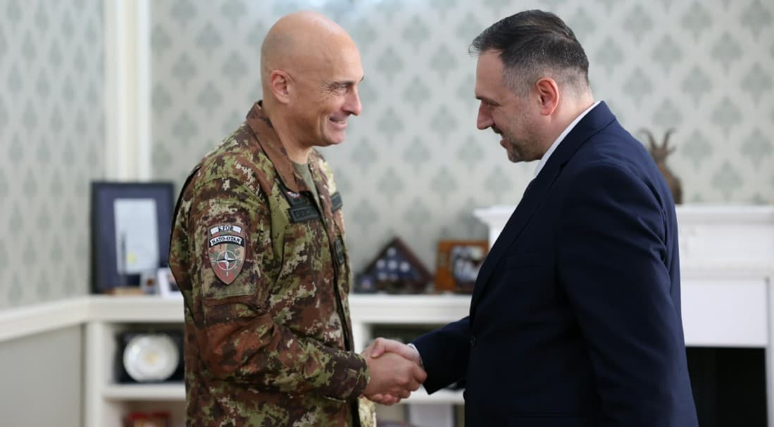 Ministri Nufi takohet me Komandantin e ri të KFOR, Roberto Vergori: Shqipëria kontributin aktiv në sigurinë dhe stabilitetin e Kosovë e më gjerë