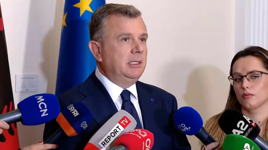 Lokalet 2027/ Begaj nis konsultimet, PS i vendos vetëm një kusht: Çdo datë, përveç 2 majit!